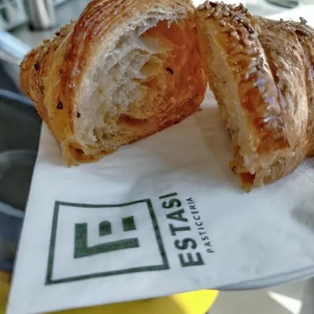 Nonna Pina Couette-café Salernes